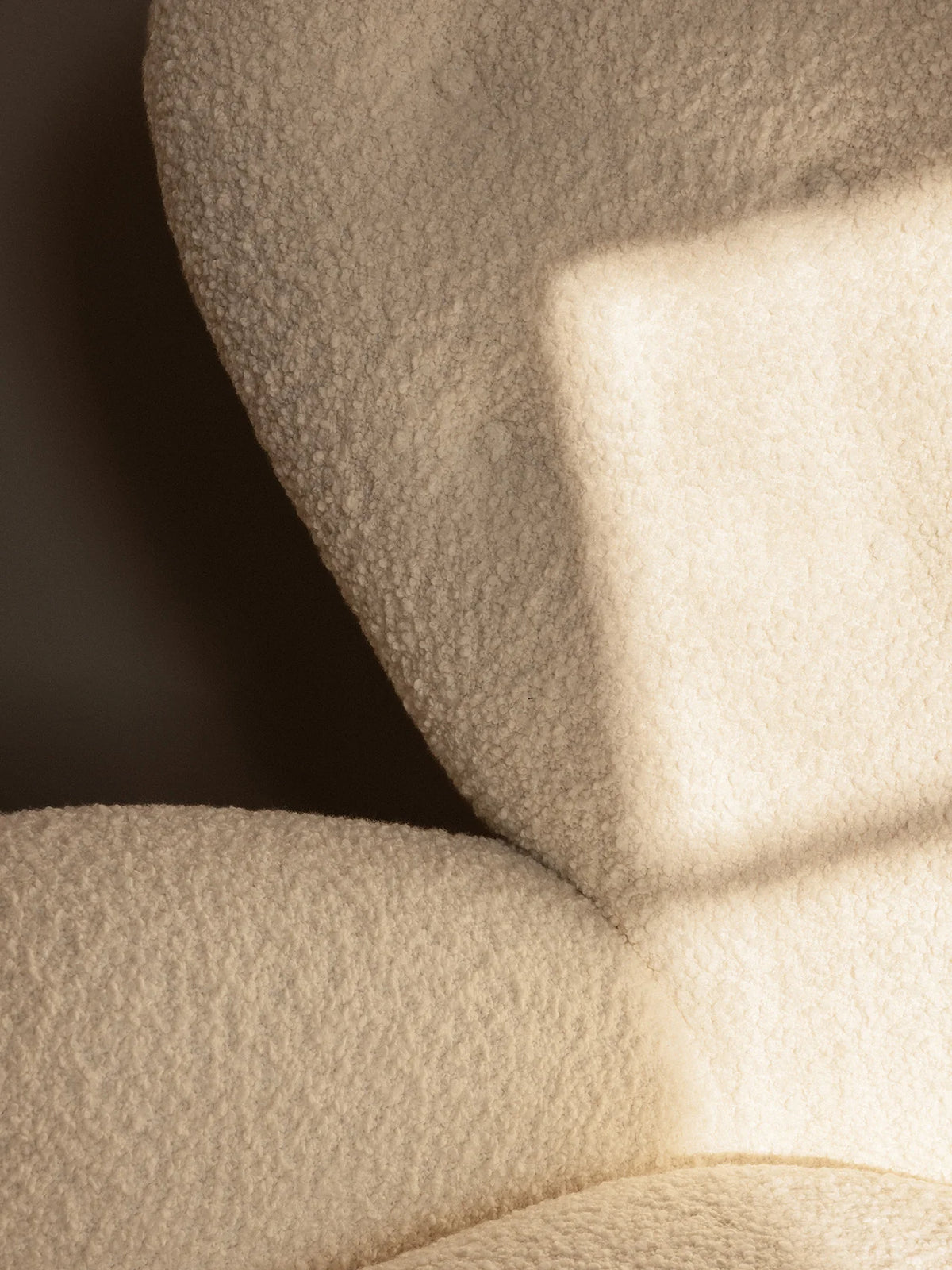 Audo Copenhagen, The Tired Man, Lounge-Sessel, Textil