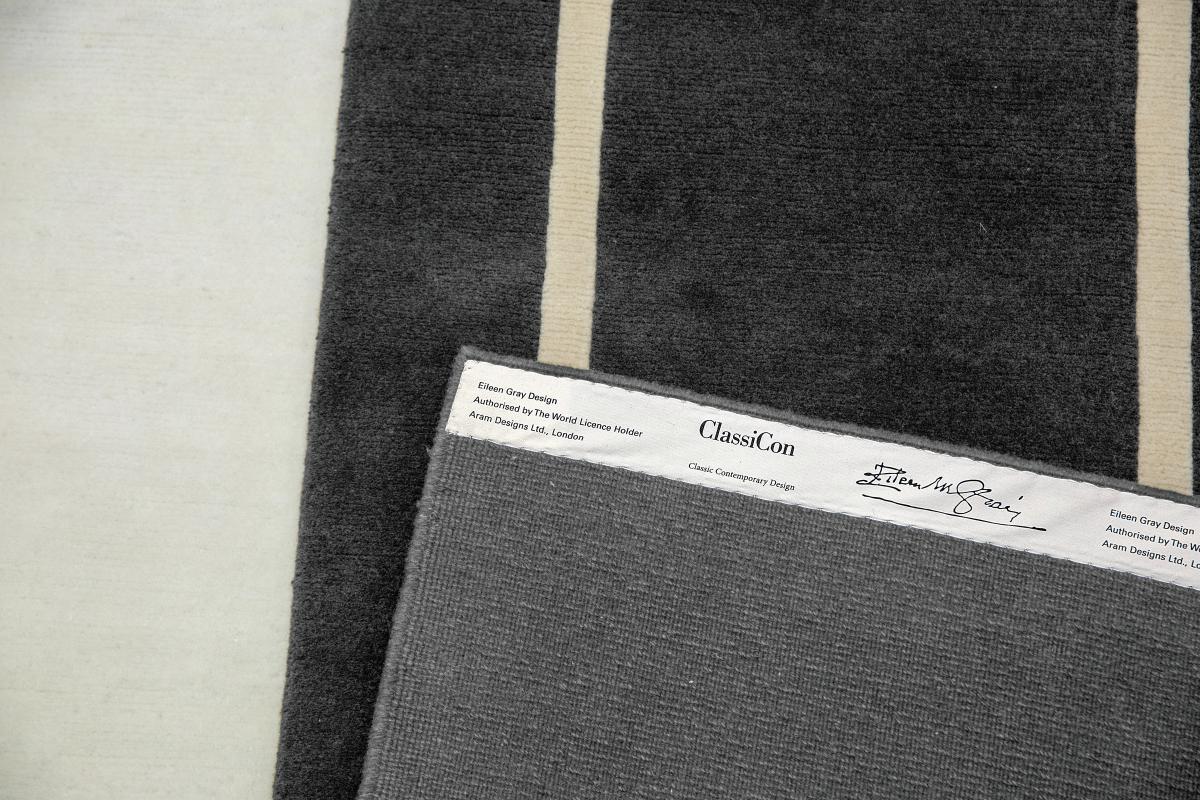 ClassiCon, Monolith-Teppich