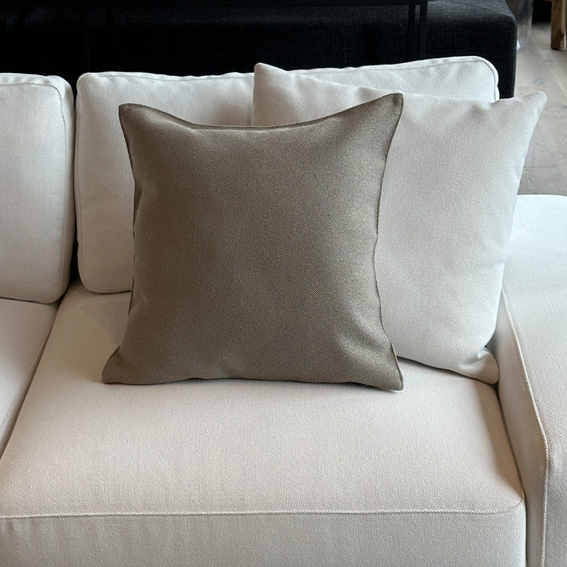 LUIZ Kissen Barney in der Farbe Stone 50 x 50 cm.