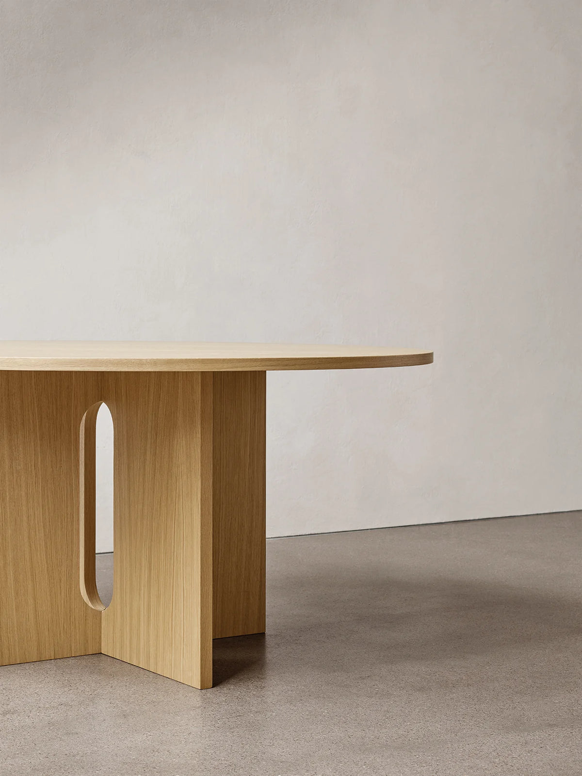 Audo Copenhagen, Androgyne Tisch, rund