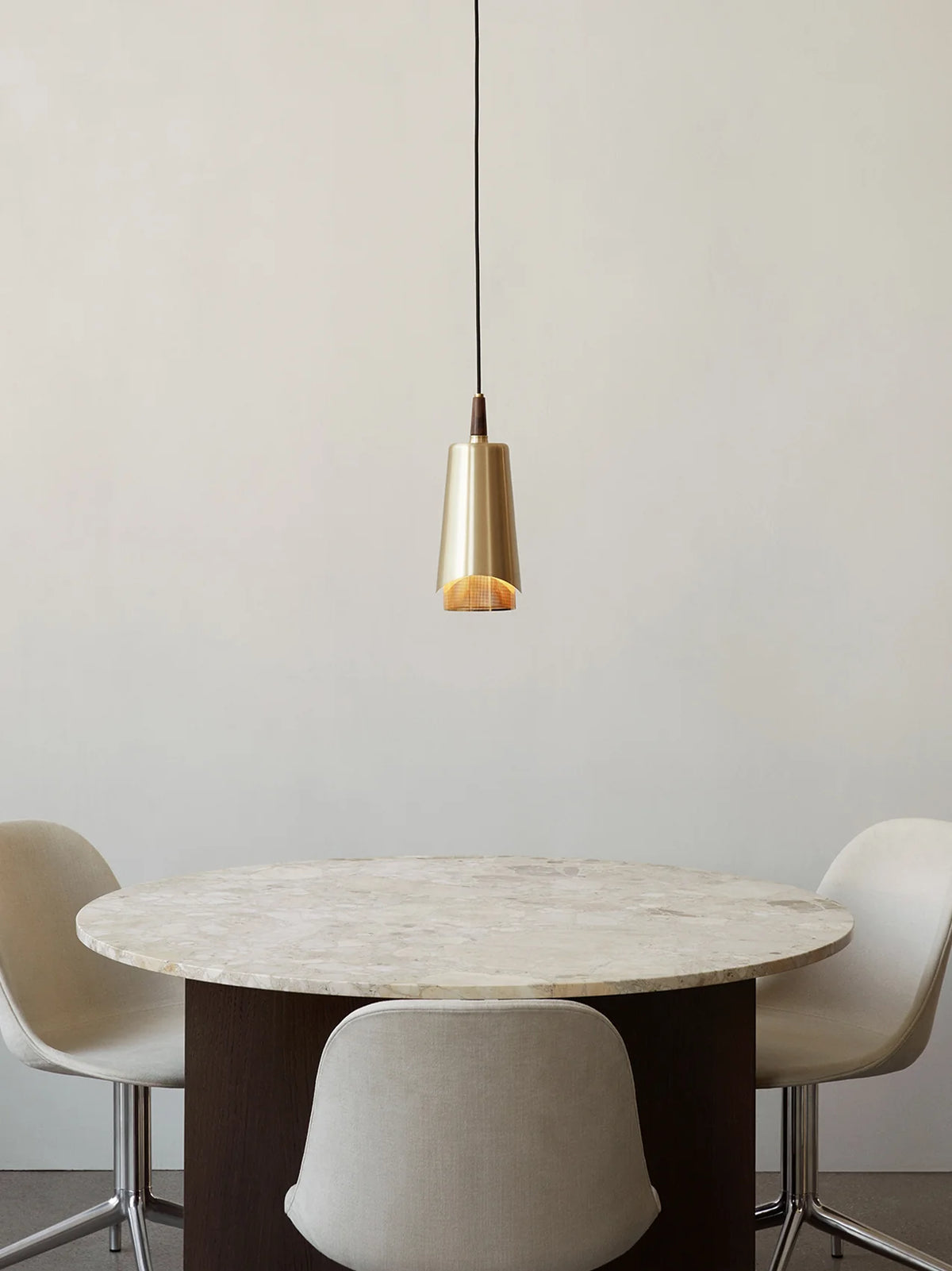 Audo Copenhagen, Androgyne Tisch, rund