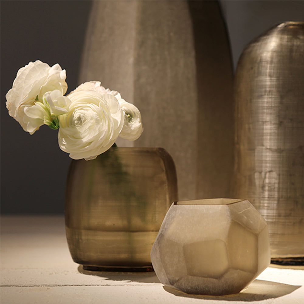 Guaxs Yava Vase und Windlicht.