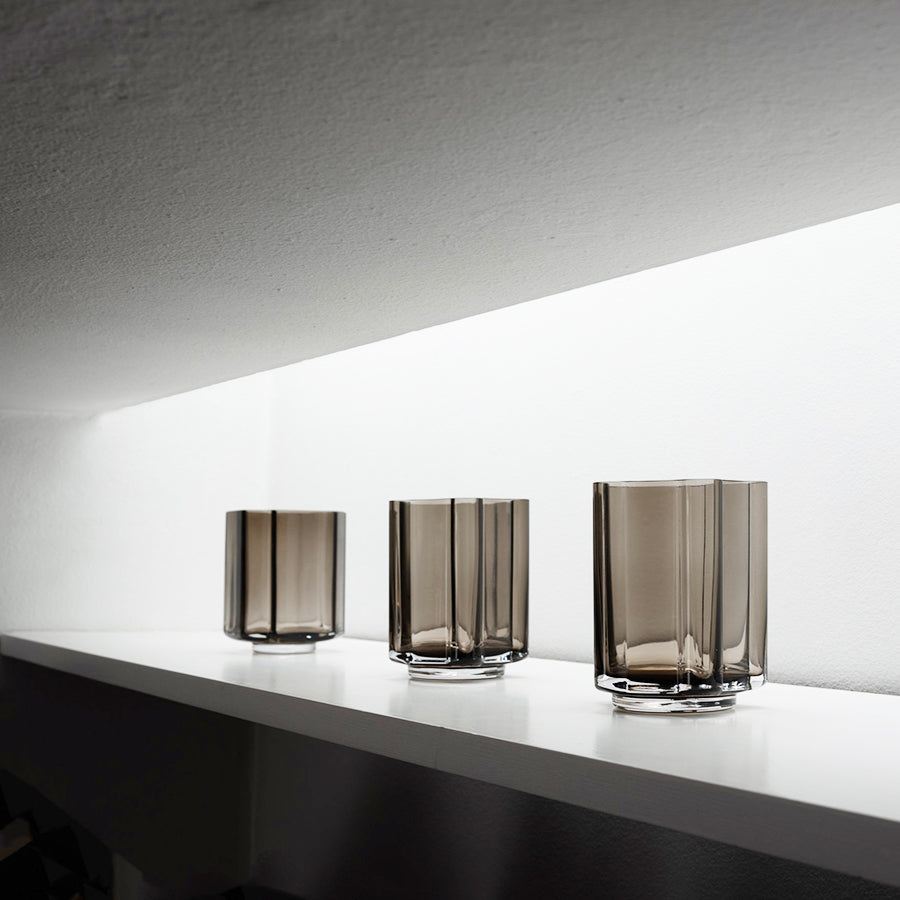 Louise Roe Vase und Windlichter Funki Lights in Smoke