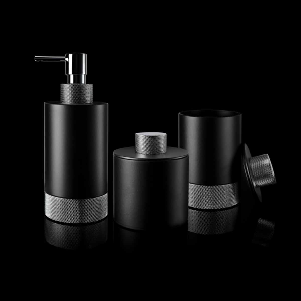 Decor Walther Club Serie, schwarz und chrom.