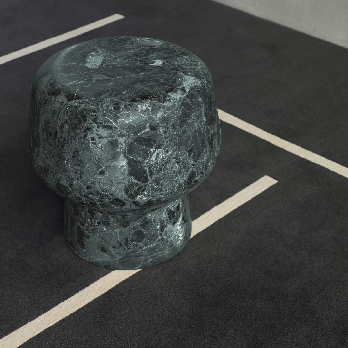 ClassiCon, Monolith-Teppich