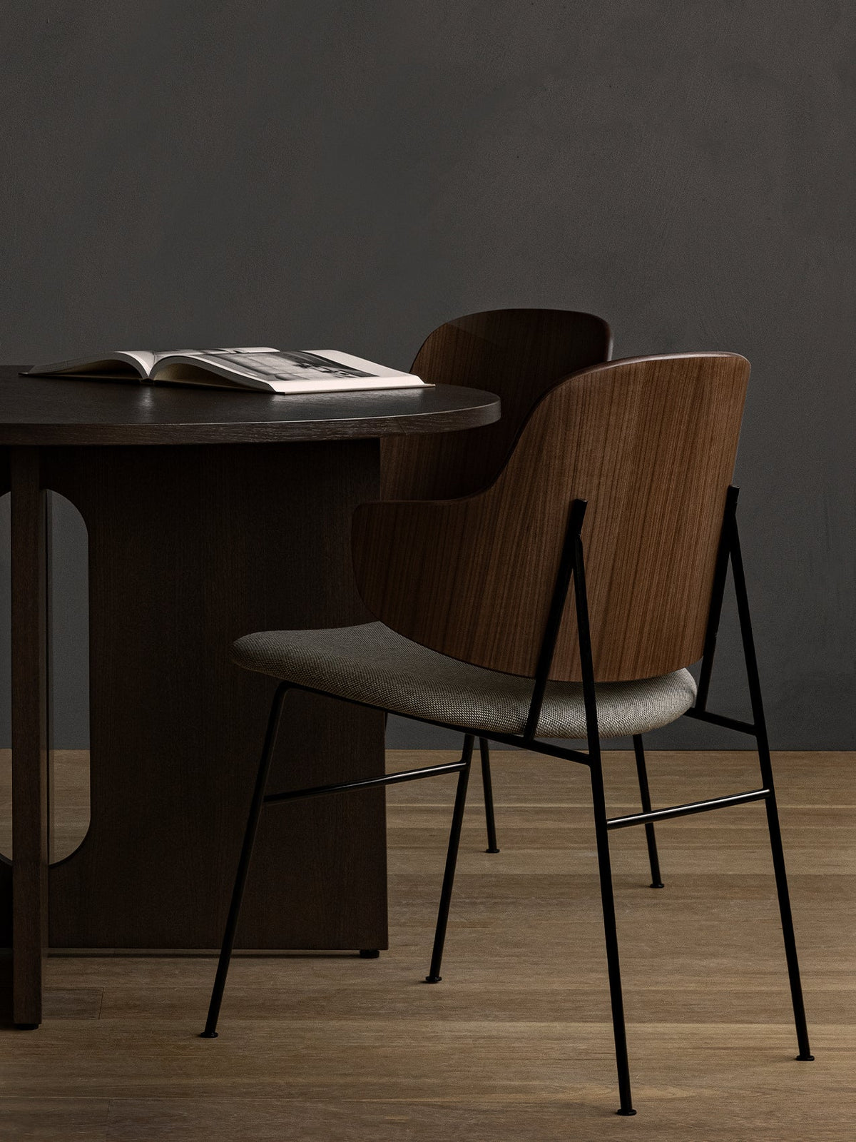 Audo Copenhagen, Pinguin-Esszimmerstuhl